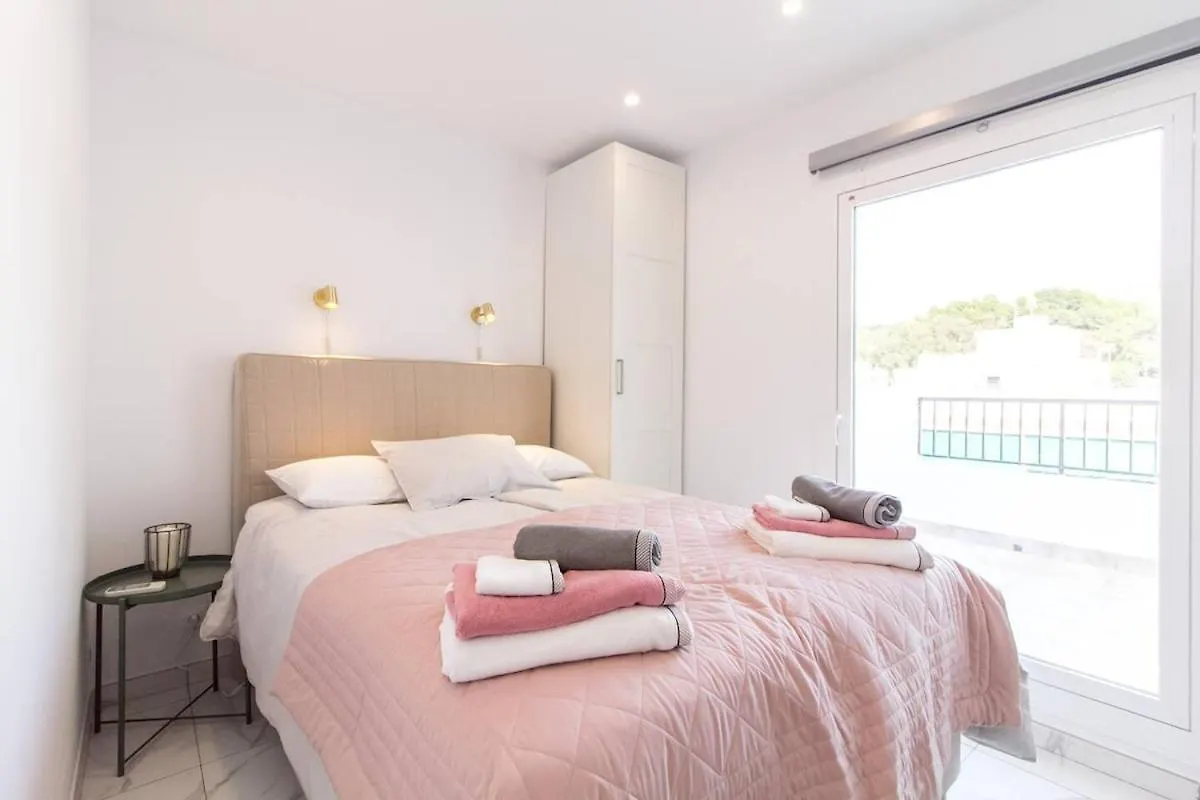 Pineapple Cristo Epidemia 93 Apartment Malaga